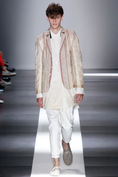 Look 20